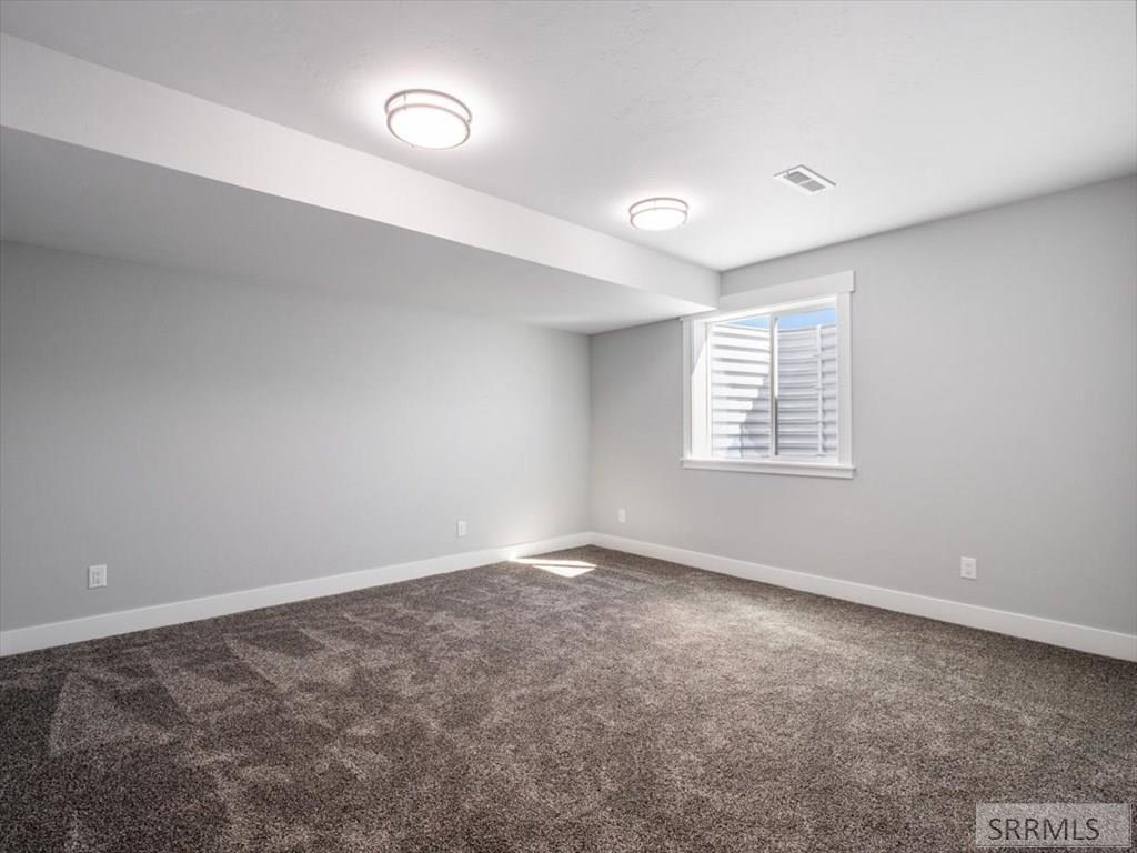 832 Oak Hill Way Property Photo 32