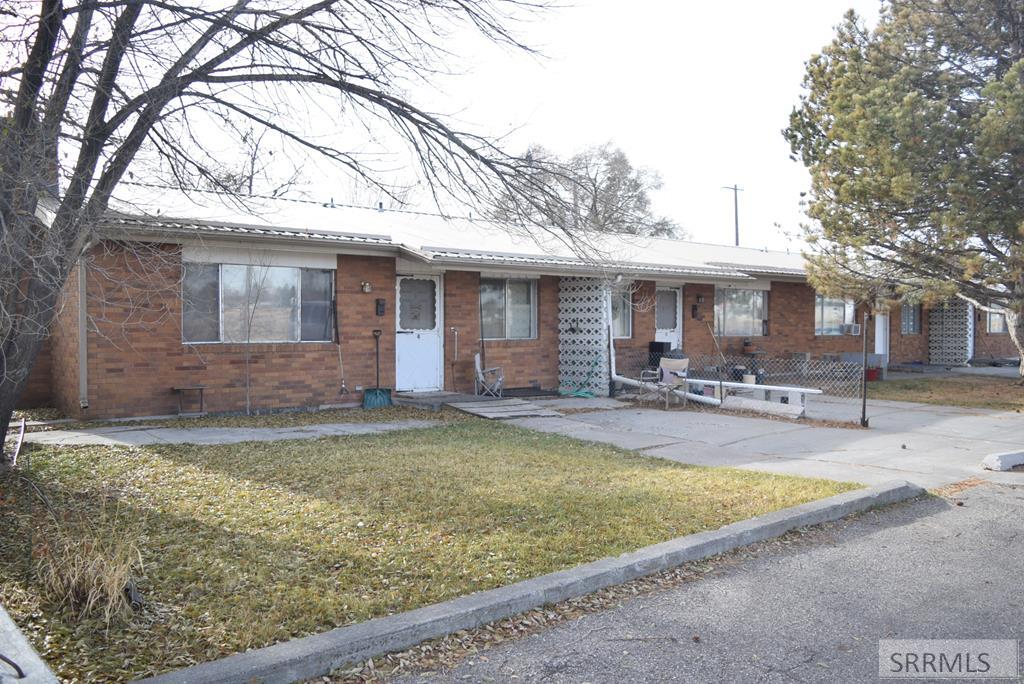 2075 W 17th S Property Photo 1