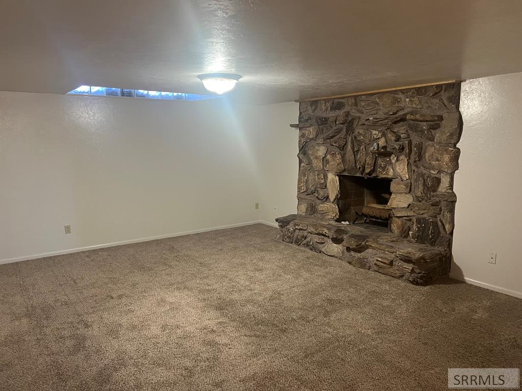 2075 W 17th S Property Photo 5