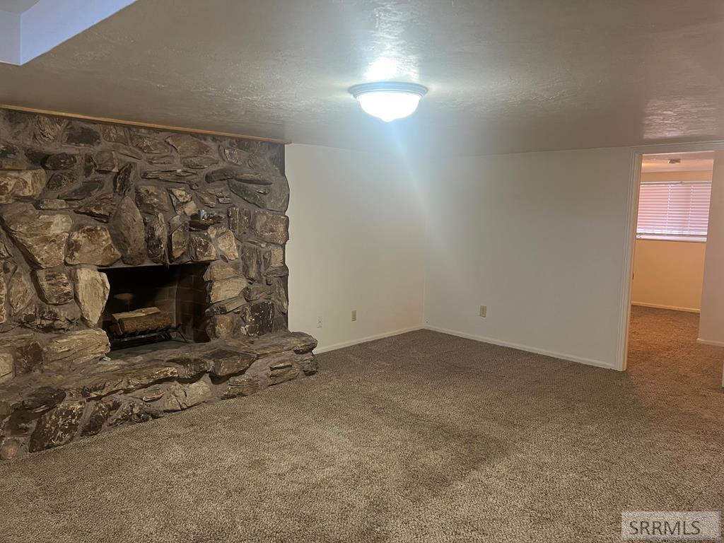 2075 W 17th S Property Photo 9