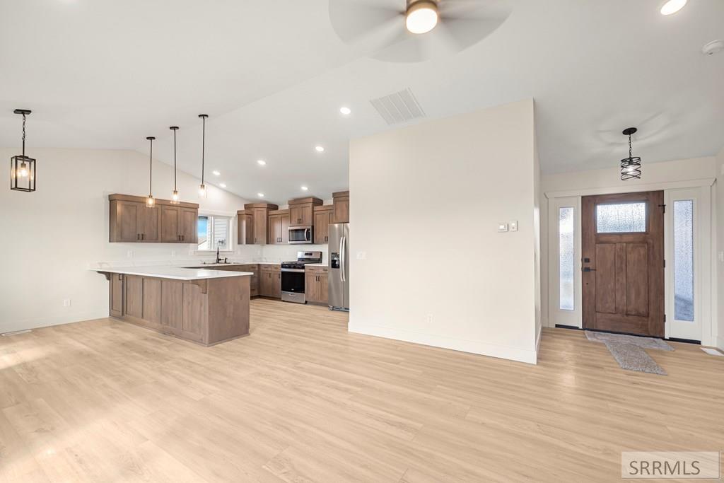 39 White Pine Lane Property Photo 6