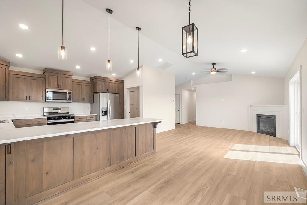 39 White Pine Lane Property Photo 8