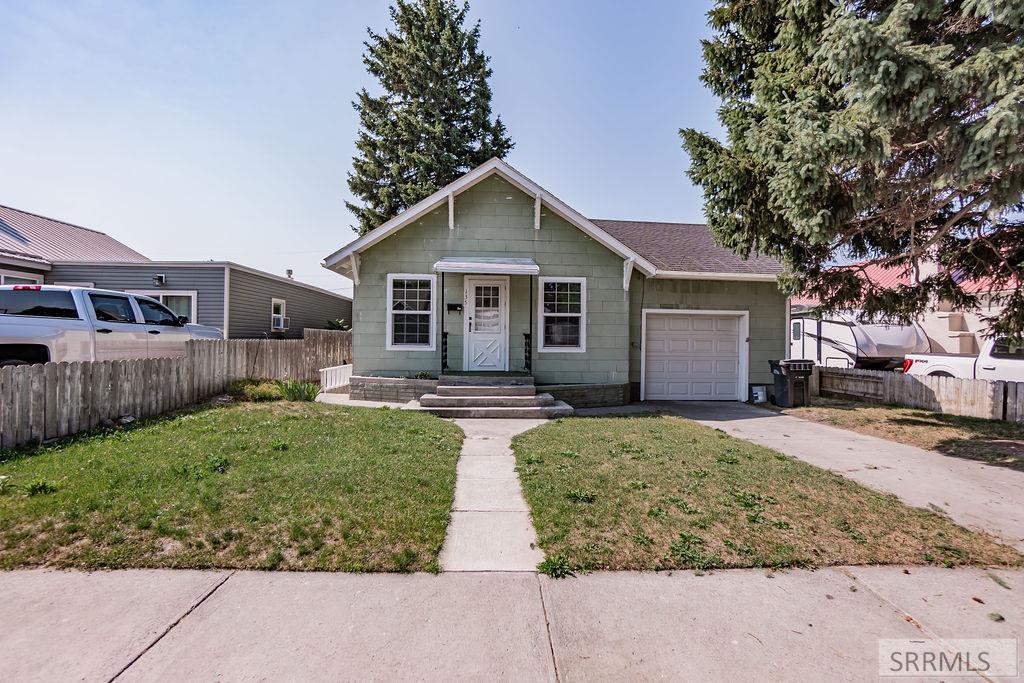 135 W 14th Street Property Photo