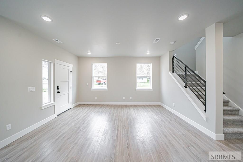 5590 Trueman St # C Property Photo 2