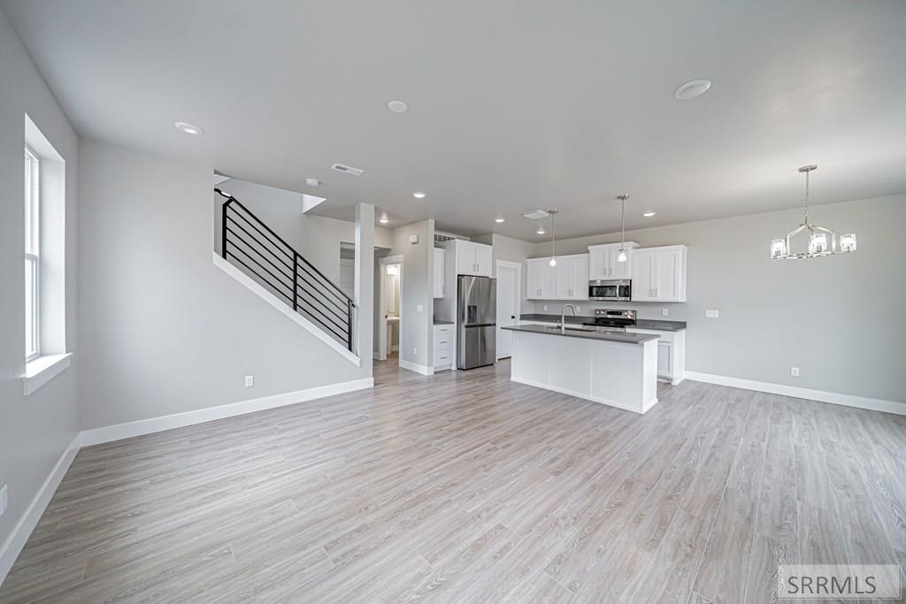 5590 Trueman St # C Property Photo 4