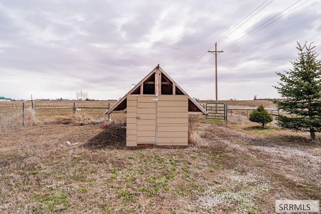 2821 E 700 N Property Photo 34