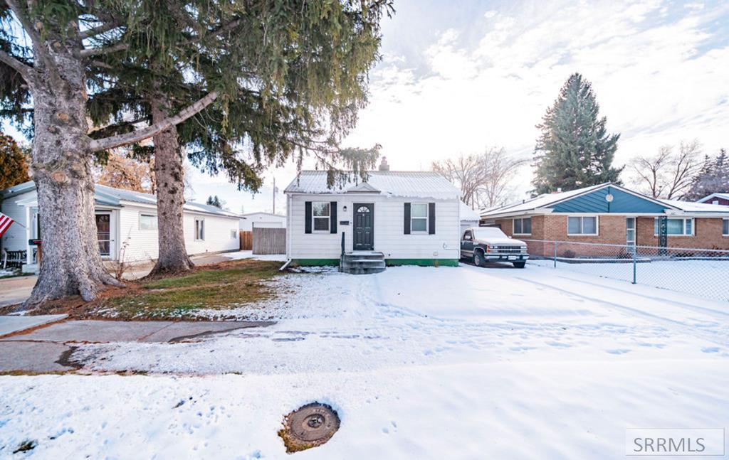 468 9th Street Property Photo
