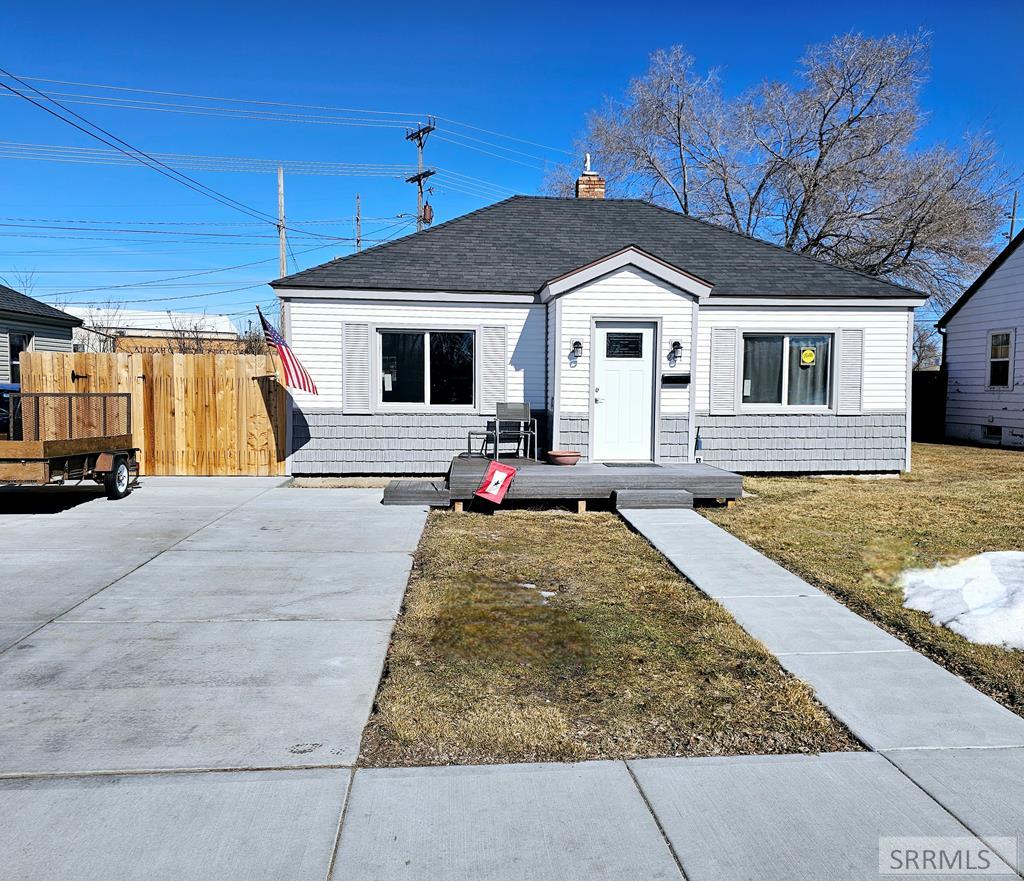 261 Dunbar Drive Property Photo 1
