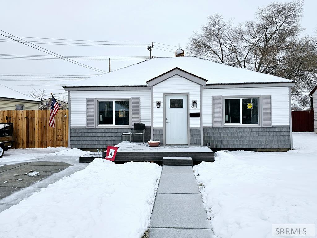 261 Dunbar Drive Property Photo 4