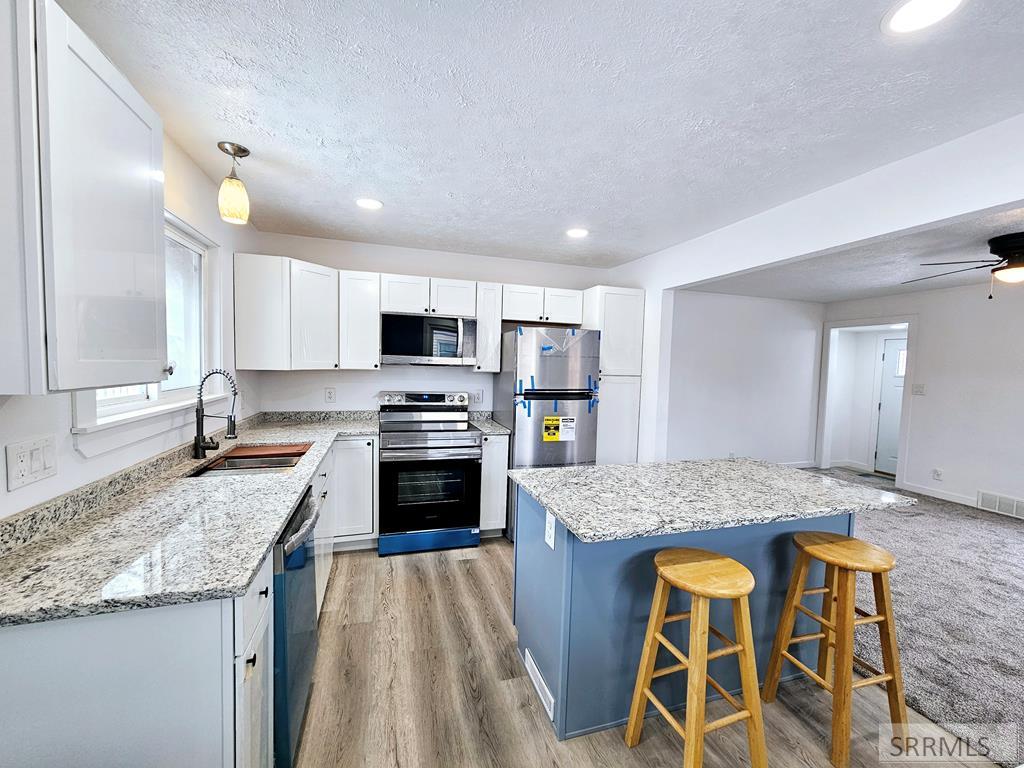 261 Dunbar Drive Property Photo 6