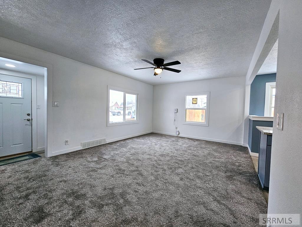 261 Dunbar Drive Property Photo 14