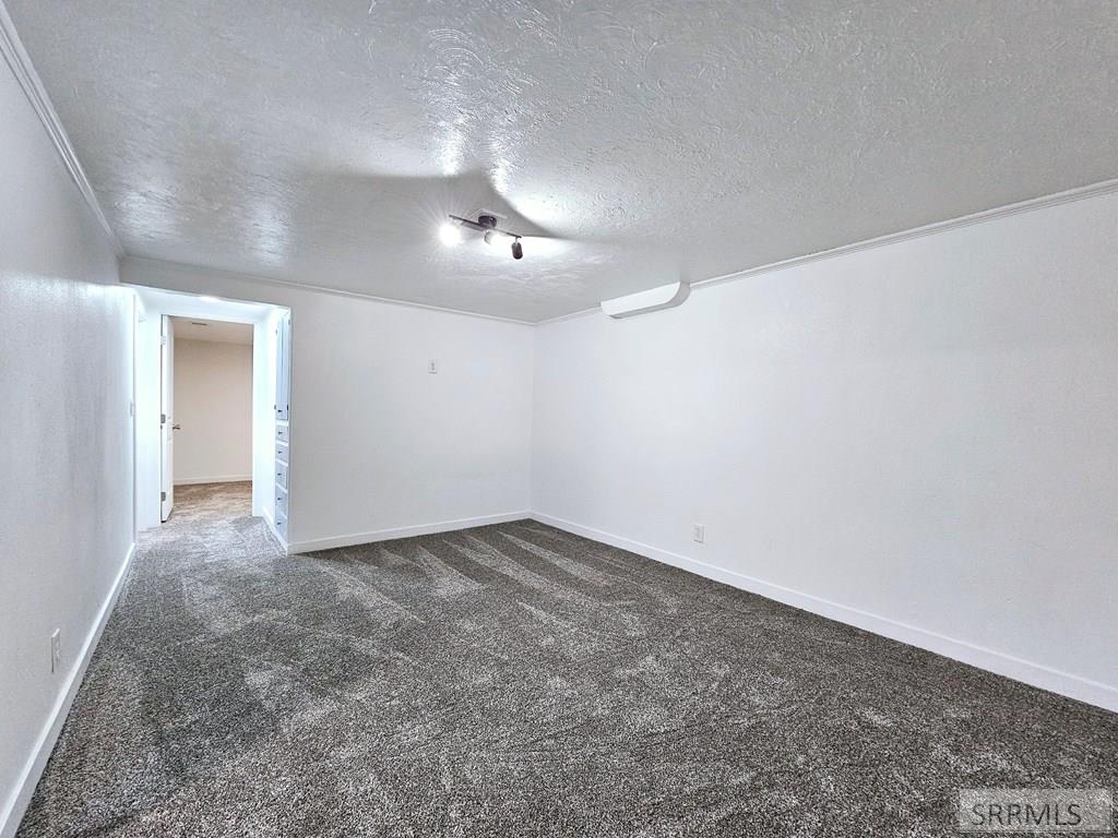 261 Dunbar Drive Property Photo 22