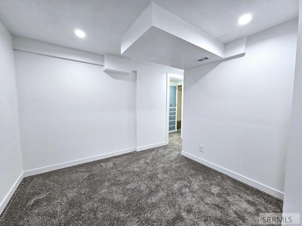 261 Dunbar Drive Property Photo 27