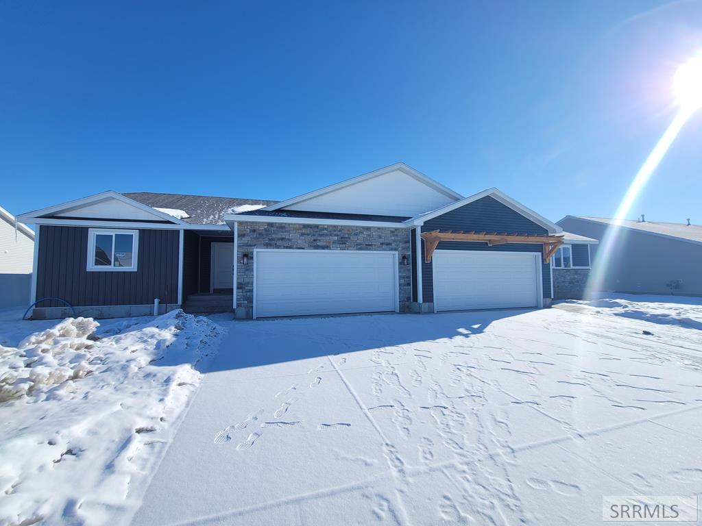 543 Jeanine Drive Property Photo