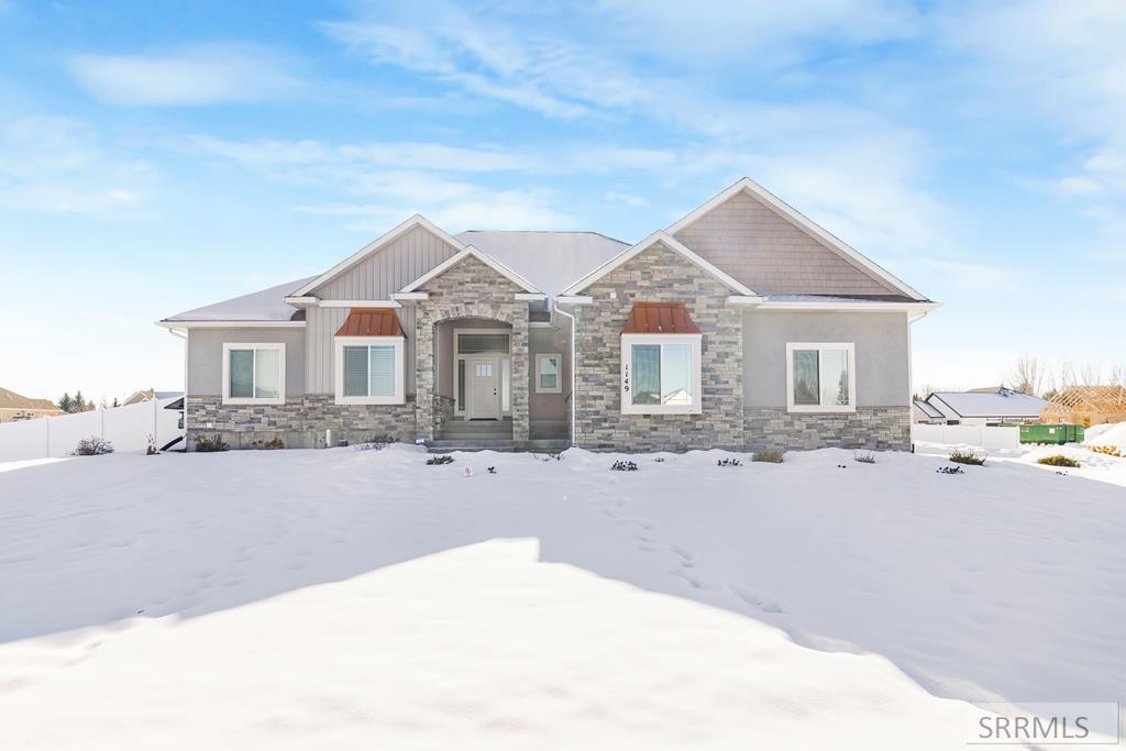 1149 Larch Drive Property Photo