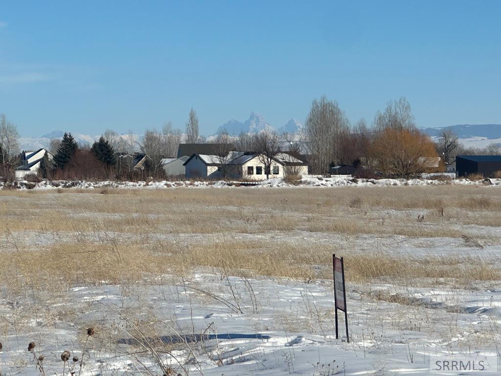1818 170 N Property Photo