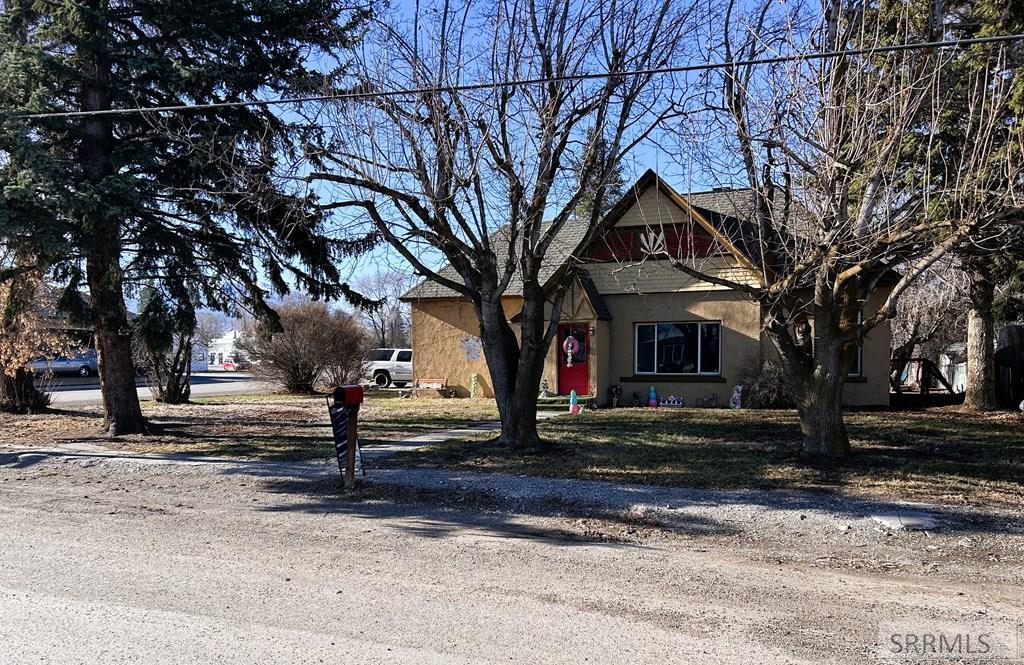 407 Lena Street Property Photo 1