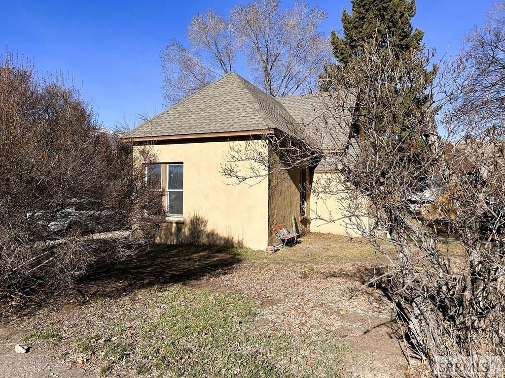 407 Lena Street Property Photo 6