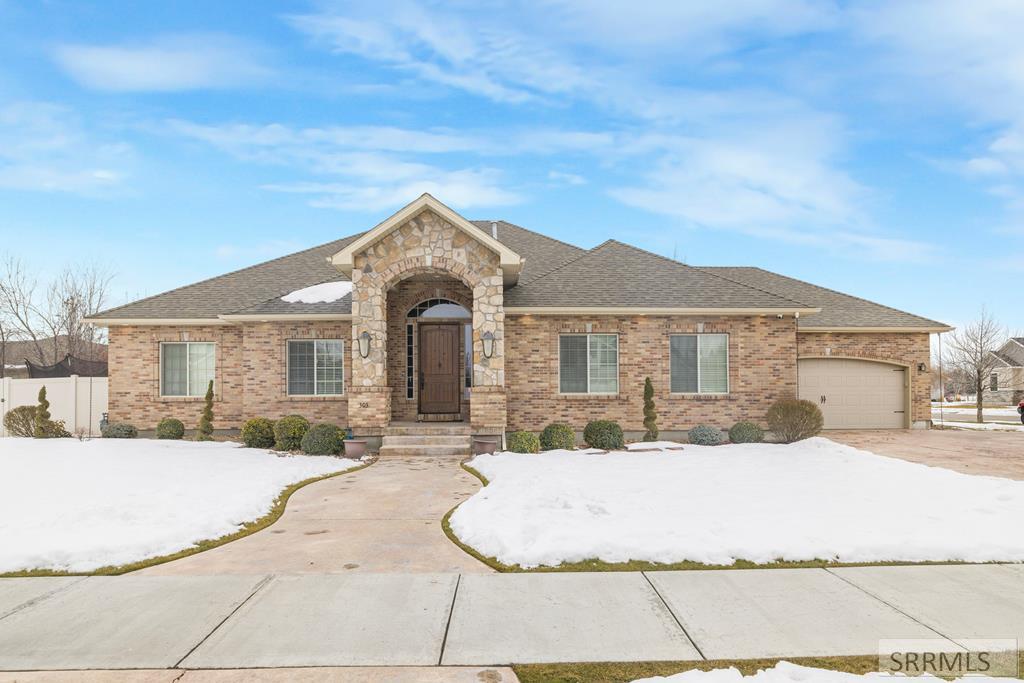 303 Stillwater Circle Property Photo