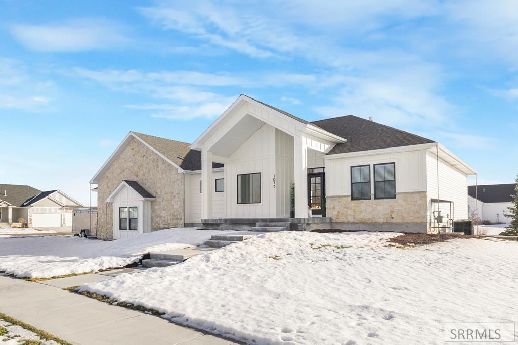 1073 Mcjon Lane Property Photo