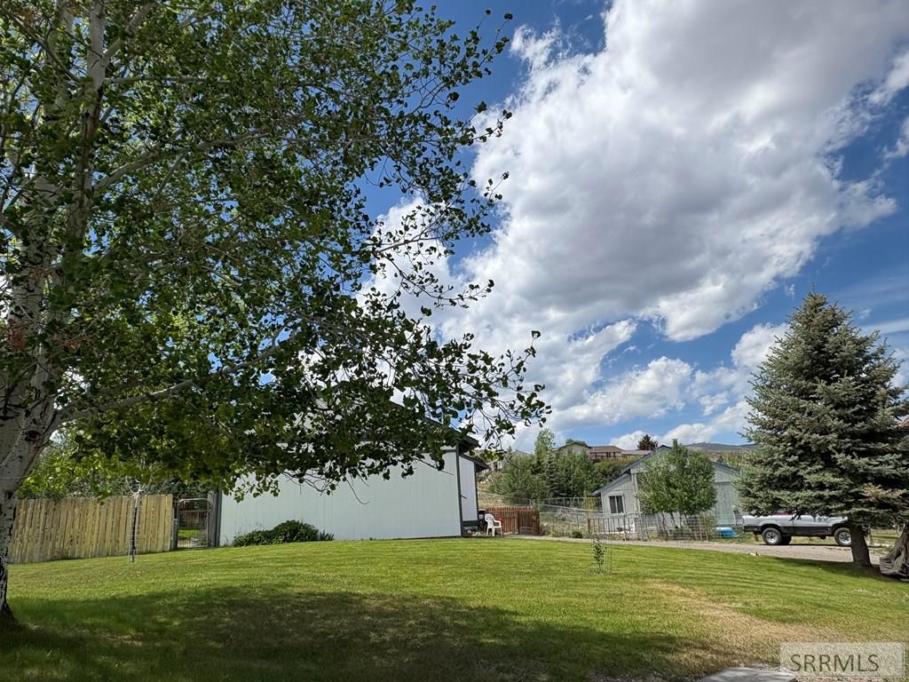 1110 S 10th Street Property Photo 3