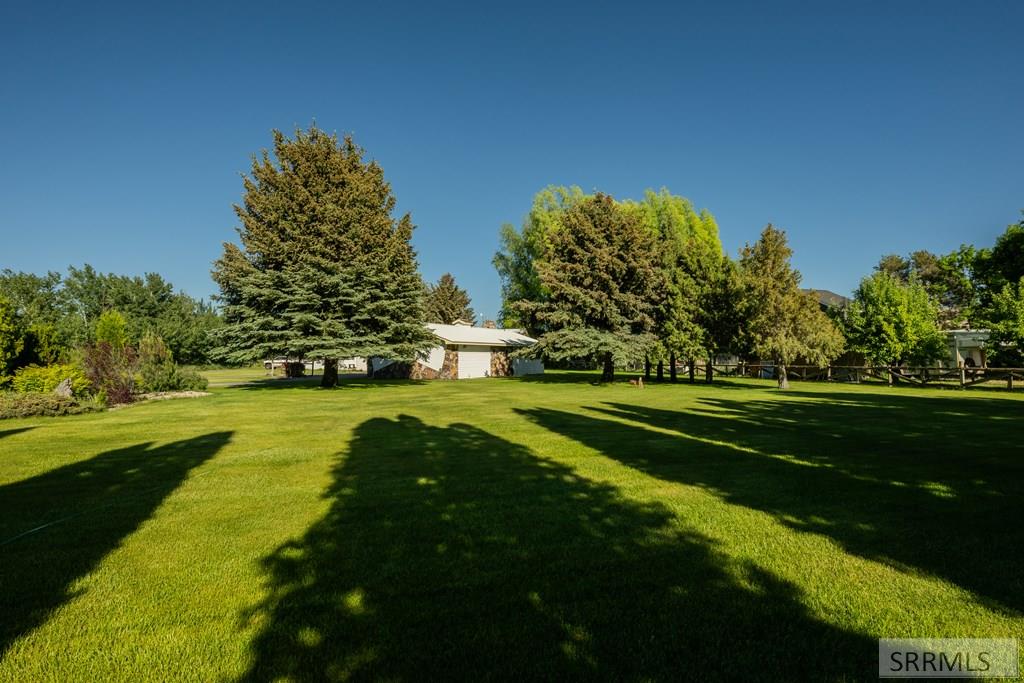 695 N 550 E Property Photo 45