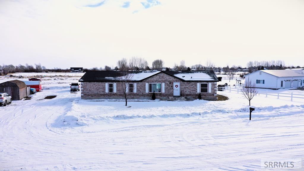 1050 N Bridge Street Property Photo