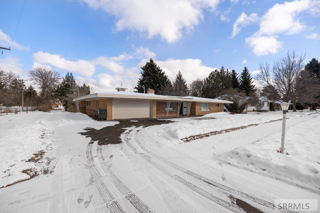 804 Saturn Avenue Property Photo