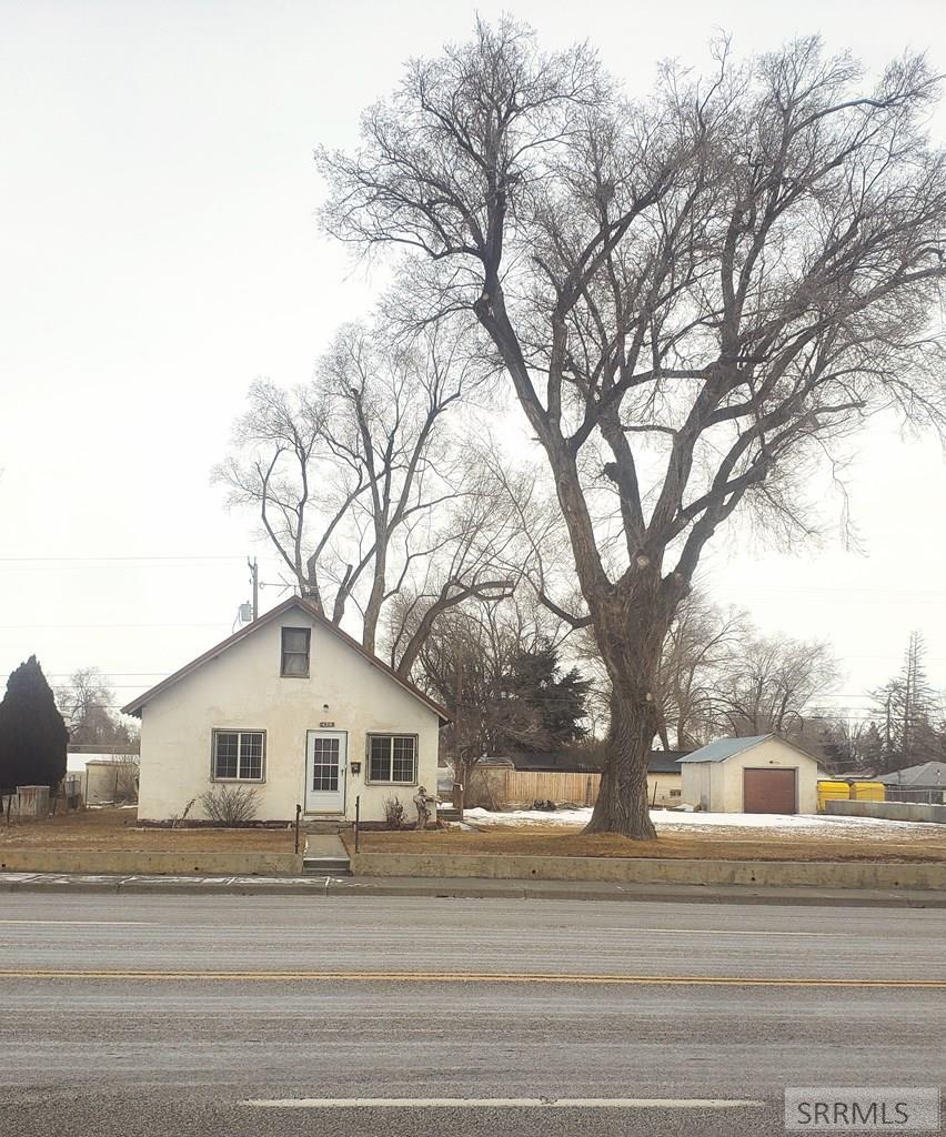 420 W 17th Street Property Photo