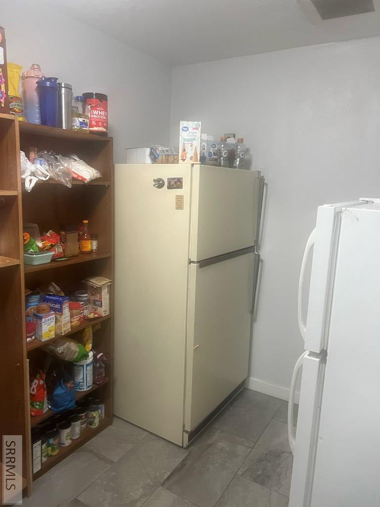 653 S 4th Avenue Property Photo 2