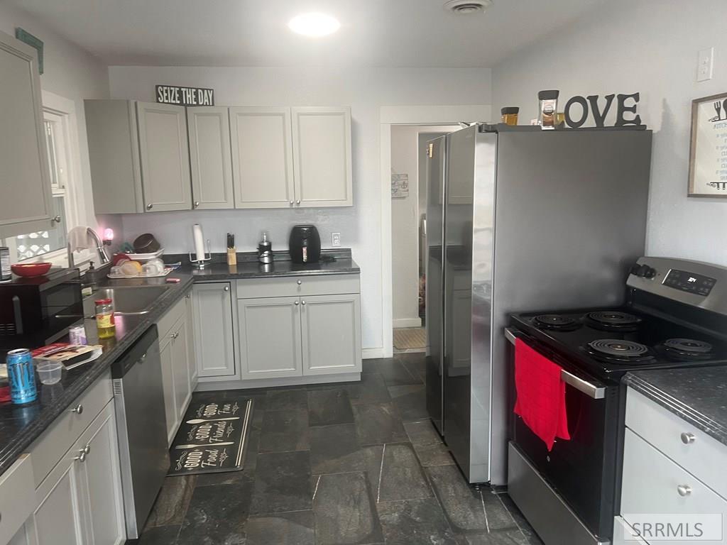 653 S 4th Avenue Property Photo 14