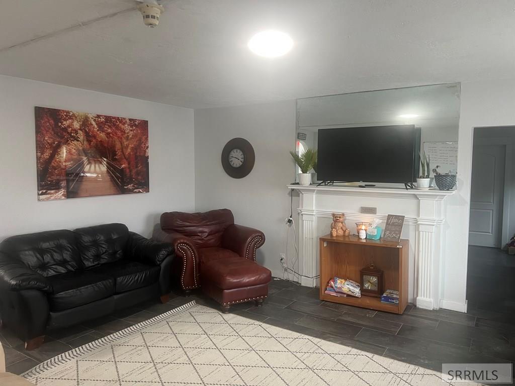 653 S 4th Avenue Property Photo 15