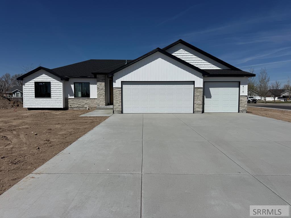 410 Kelton Circle Property Photo