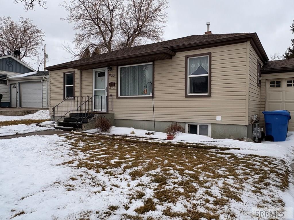 930 Highland Blvd Property Photo