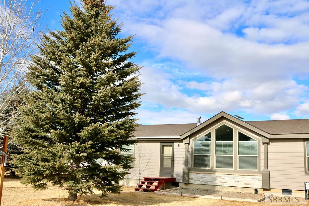 504 Bluebird Lane Property Photo