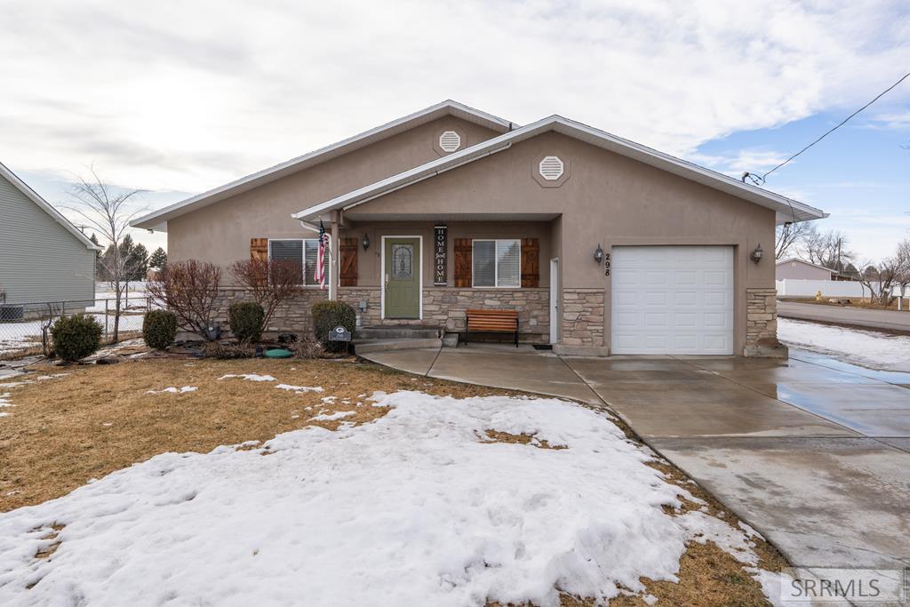 298 N Byron Avenue Property Photo