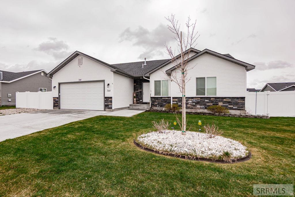 544 Washington Loop Property Photo