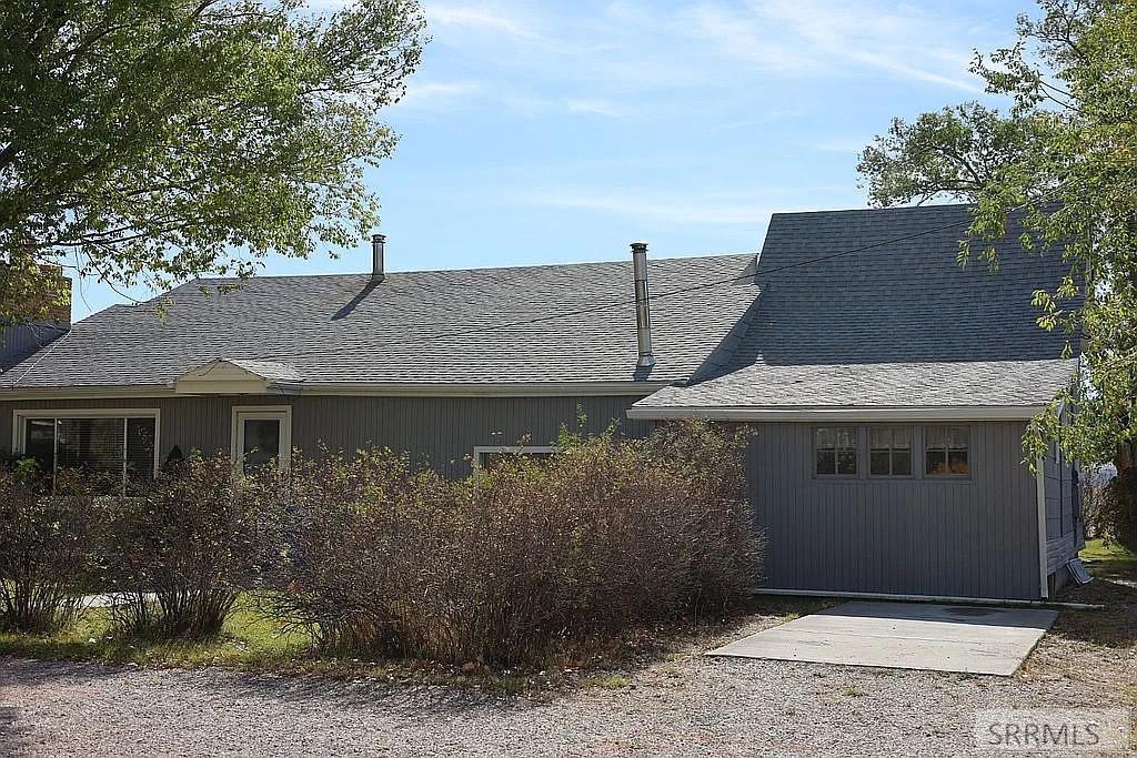 662 E Center Street Property Photo