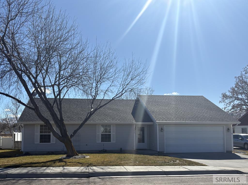 1277 Kinghorn Road Property Photo