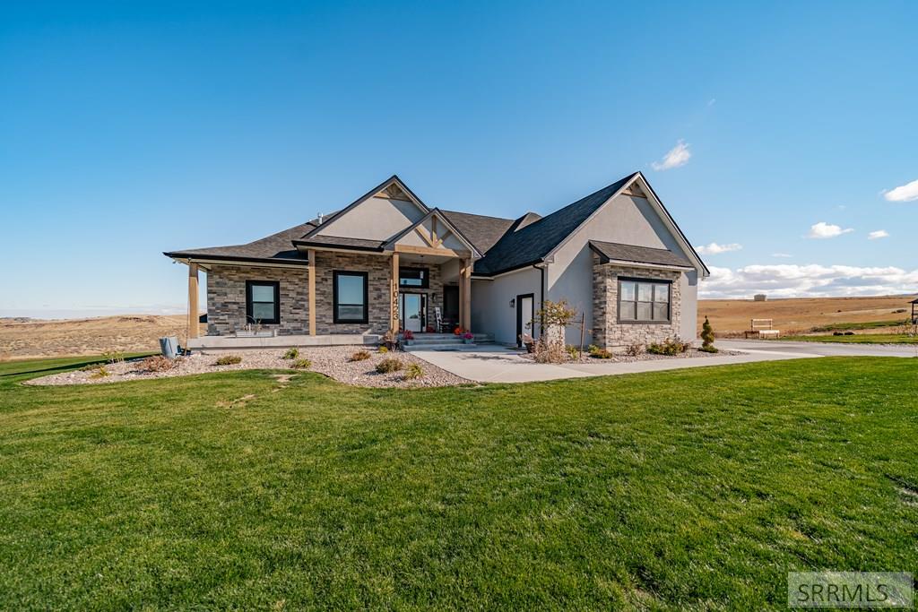 10423 Henry Creek Road Property Photo 3