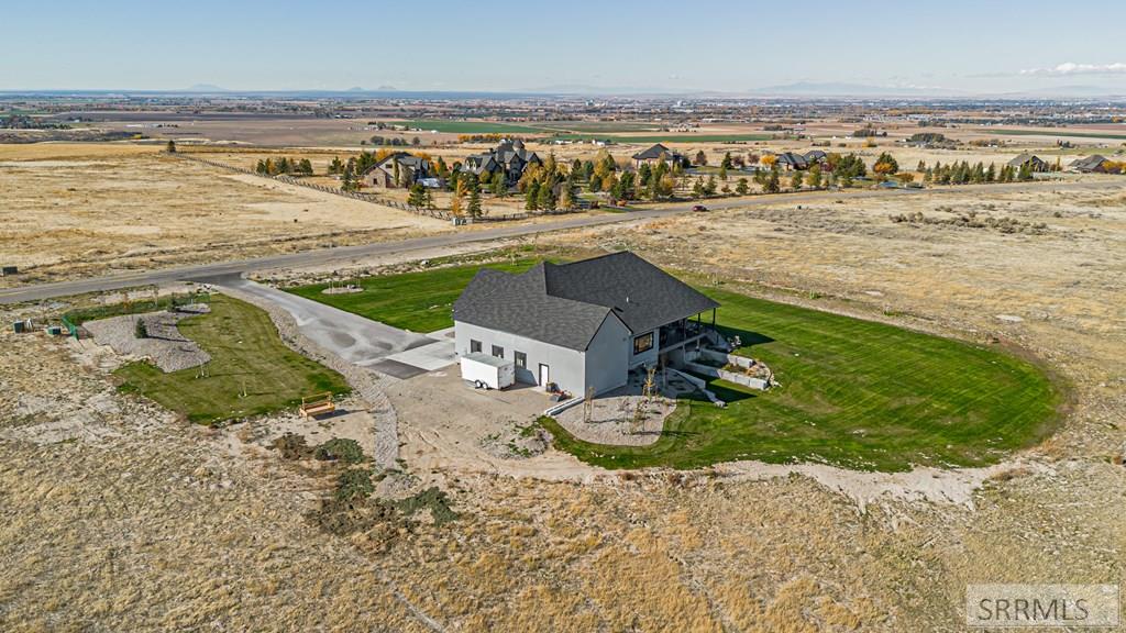 10423 Henry Creek Road Property Photo 10
