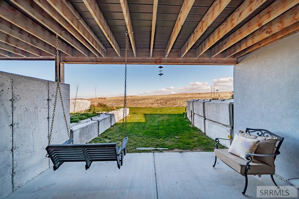 10423 Henry Creek Road Property Photo 19