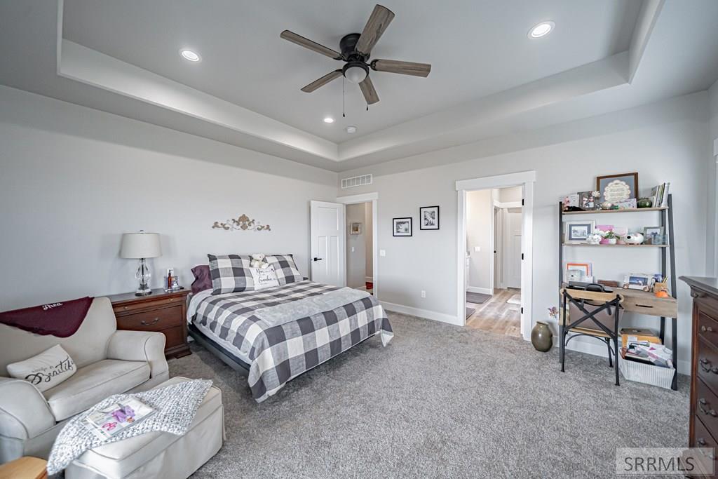 10423 Henry Creek Road Property Photo 44