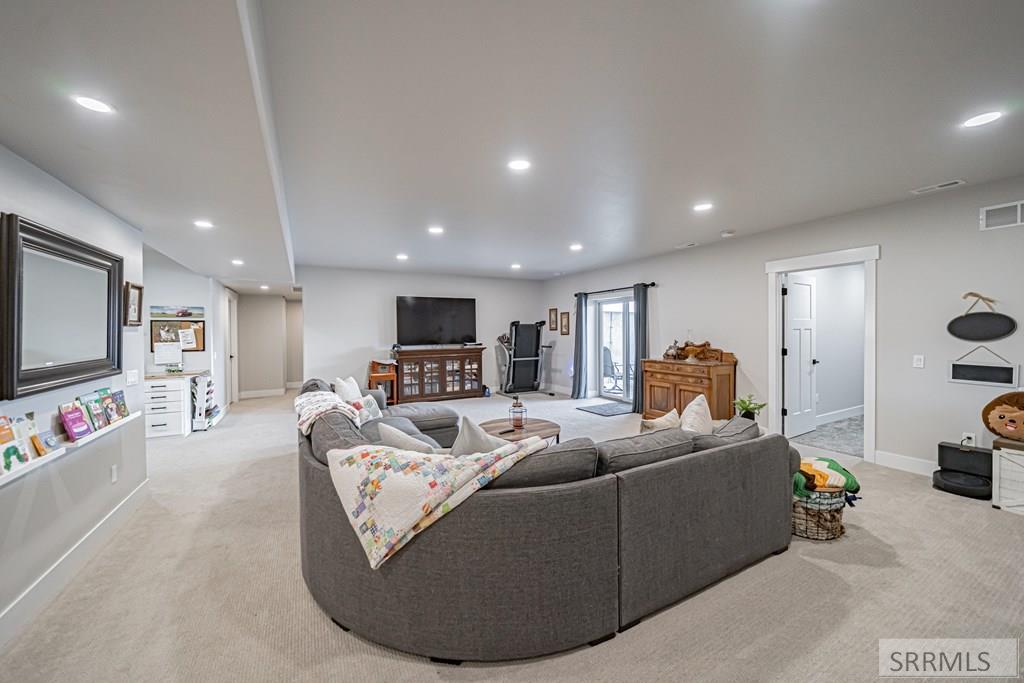 10423 Henry Creek Road Property Photo 62