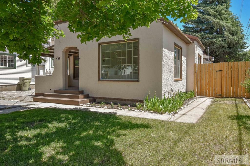 547 S Lee Avenue Property Photo