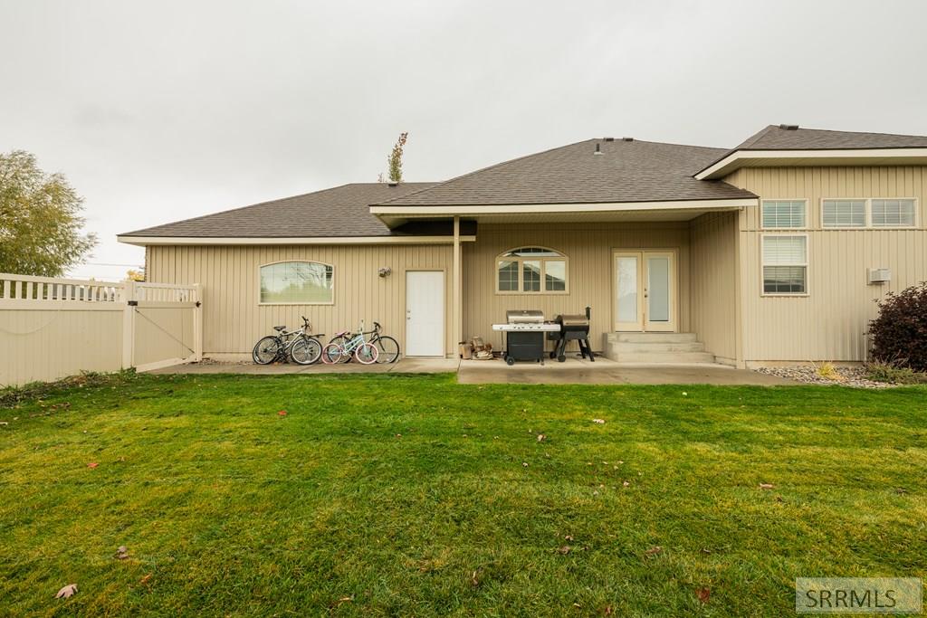 1132 Arrow Point Lane Property Photo 10