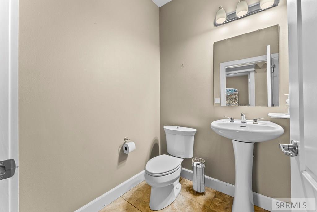 1132 Arrow Point Lane Property Photo 34
