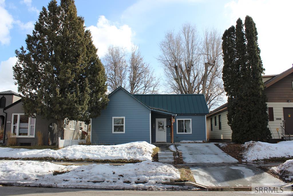 256 12th Street Property Photo