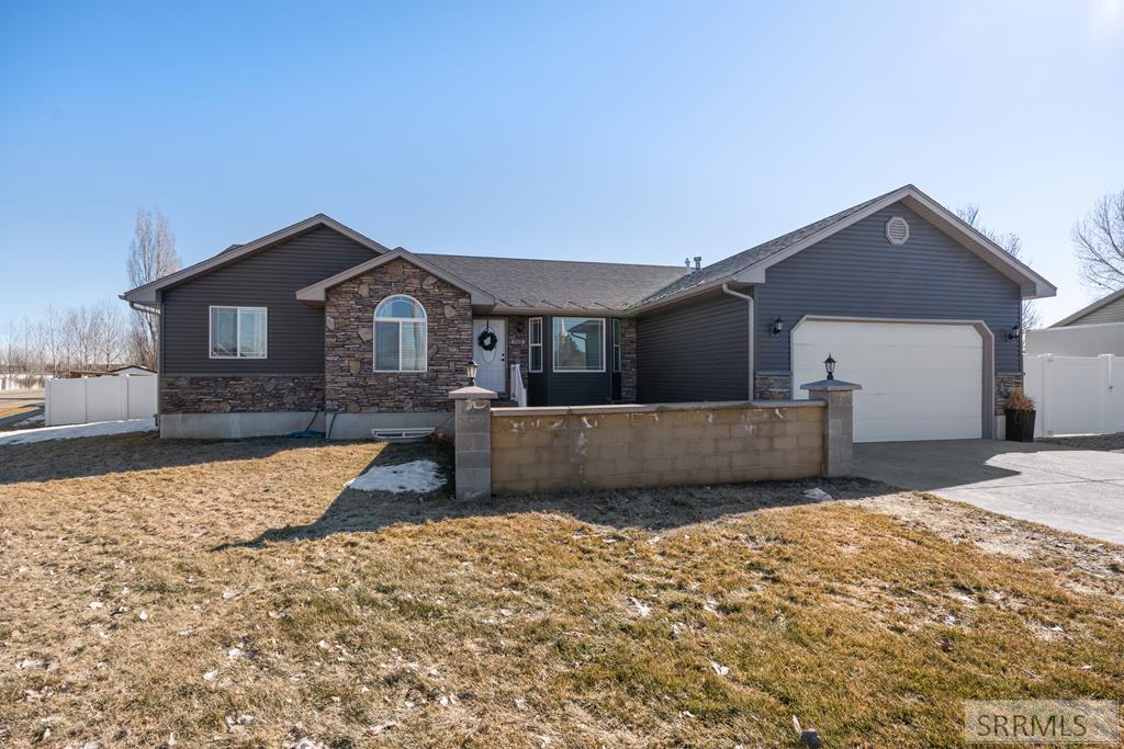 713 S Newgate Drive Property Photo