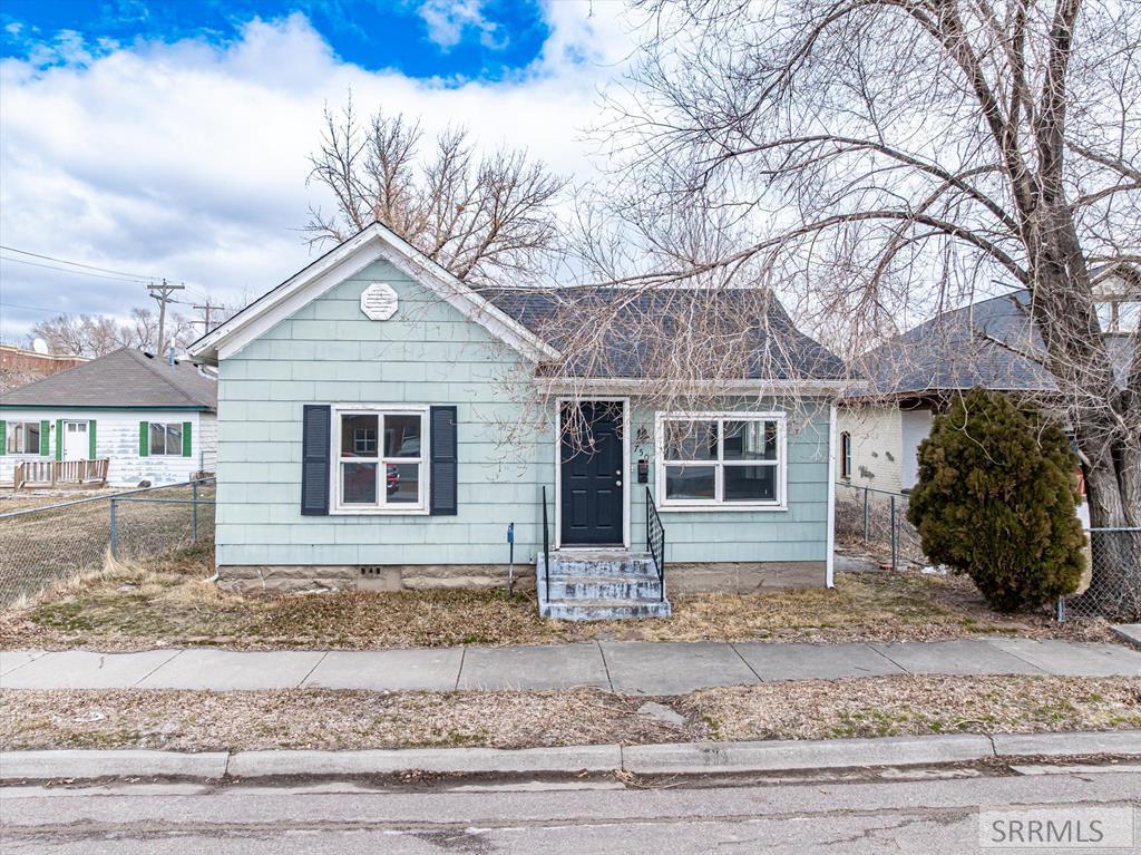 750 N 7th Avenue Property Photo